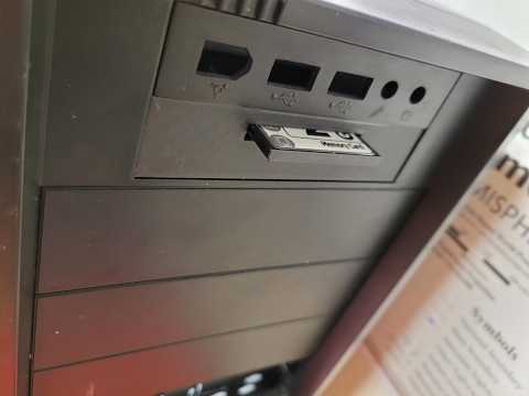 Installing a CF Card in the Floppy Bay