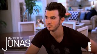 Privacy Please | Married to Jonas | E!