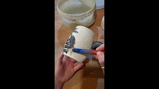 How to do inlay underglaze ❤️ ••• Follow @aleathabean for more!