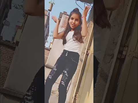 Chand wala mukhda leke chalo na bajar mein. ||  #short #dance #trending #viral #youtube ......
