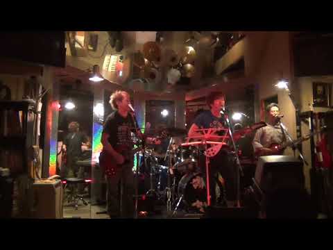 The Beatruffles ビートラッフルズ  She loves you cover