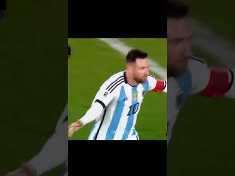 Messi Freekick Masterclass 🔥ft. Luna Bala #messi #messifreekicks #lunabala #footballshorts