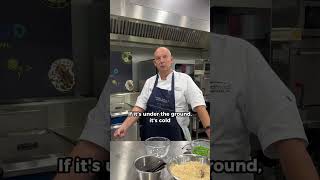 Veg into hot or cold water before boiling 🤔🥦 #chef #chefhacks #cheftips