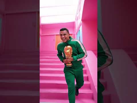 With Ronald get caught by the front man Messi #squidgame #cristianoronaldo #messi #football