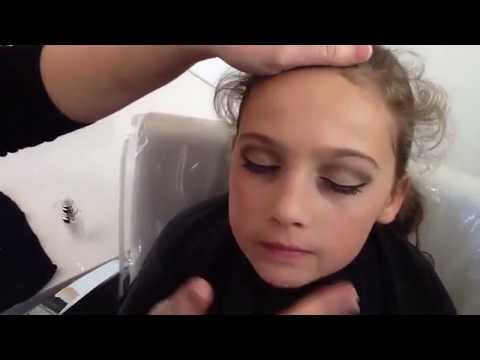 WOC 2014 2015 Foundation and Lips Tutorial