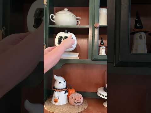 Let’s decorate my hutch for HALLOWEEN | Halloween 2025  #halloweenhomedecor #halloweendecorations