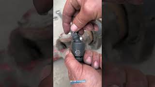 Swivel impact adapter for hard to reach bolts