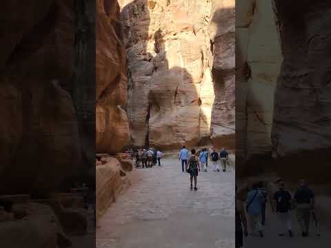 The Conquest of Paradise (1492), Landscapes, Petra, Jordan