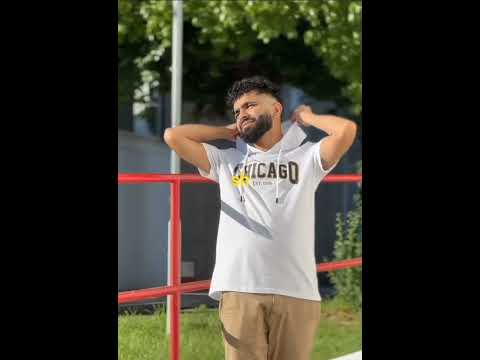 aik shakas. 😔😔😔