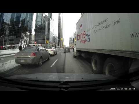 2016 0301 082319 090 wrong way signal