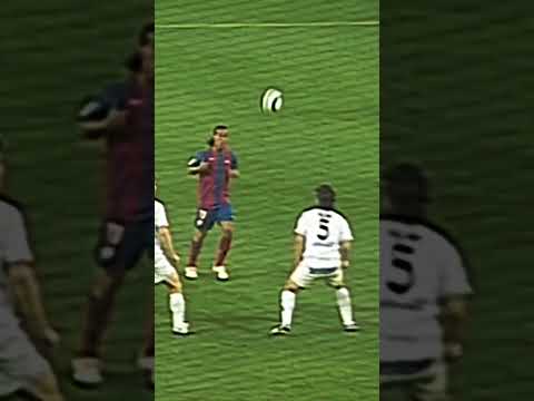 MESSI might be short... but he'll still score!!! ⚽🔥