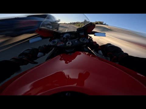 SUPERBIKES FREEWAY DOMINATION | S1000rr, GSXR 1000, GSXR 750