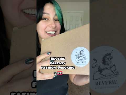 Reverie Cloak Unboxing!! So excited to add this to my garb closet #renfaire #fantasy #renfaireoutfit