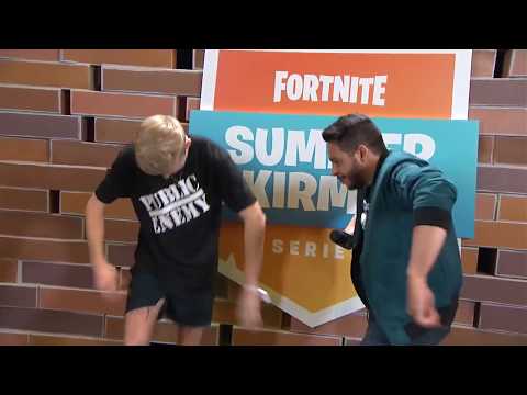 FaZe Tfue dances best mates after a win at PAX West.
