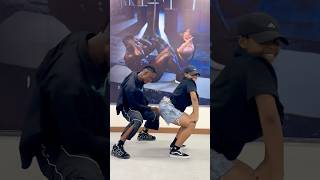 UNCLEWAFFLE - ZENZELE OFFICIAL AMAPIANO DANCE CHALLENGE 2025 ❤️🔥🔥dance by @Chommiezaza