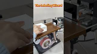 A simple-to-operate labeling method. #labelingmachine#factoryproducts #box