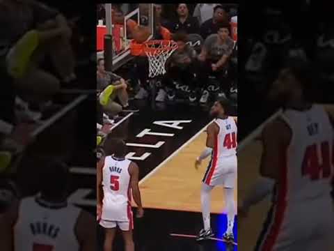 Basket ball stuck on hoop during NYK vs DET game🤣