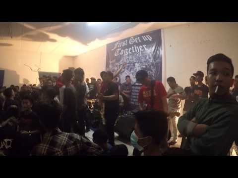 Uncle Bob - Astronaut Live At KNPI hall (first get up together show)