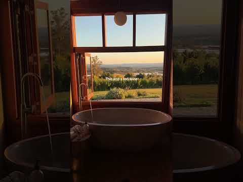 Might just be our favourite bath in Australia 😌 #travelaustralia  #seeaustralia #nsw #feelnsw