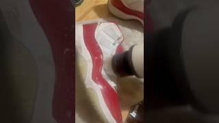 HOW TO CLEAN MESH ON JORDAN 11s