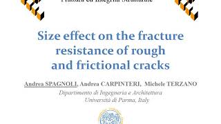 Size effect on the fracture resistance of rough and frictional cracks