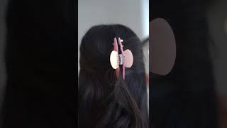 This claw clip changed color under UV rays! Pixiewooshop.com Euphoria collection #fashion