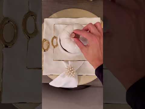 White and Gold Thanksgiving Tablescape!