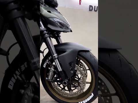 Ducati Streetfighter V2 Storm Green looks 2023
