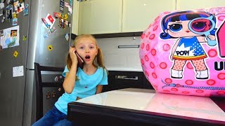 Giant LOL Decoder surprised mom. The biggest LOL Surprise