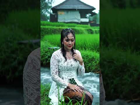 tranquility in the rain #rainsounds #photography #asmr #relaxingbath #asmrshorts