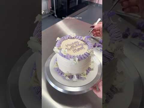 Cake decorating #cake #cakedecorating #cakeseries #cakes #cakeoftheday #cakeshorts