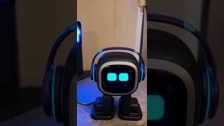 EMO can recognize me. #emopet #petrobot #livingaipet #emopetrobots #photooftheday #facerecognition