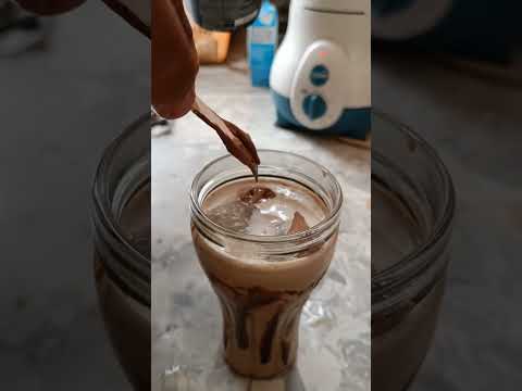 cool cool cold coffee 😘#foodie #viralshort #foodblogger #shortsvideo #coldcoffee #homemade #viralsho