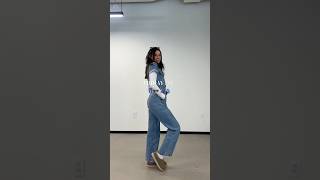 Casual Fridays at the office 😇 #outfit #officevlogs #ootd