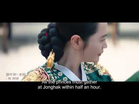 🍃 Under the queen's umbrella.....First day of the school.....#different types of queens..