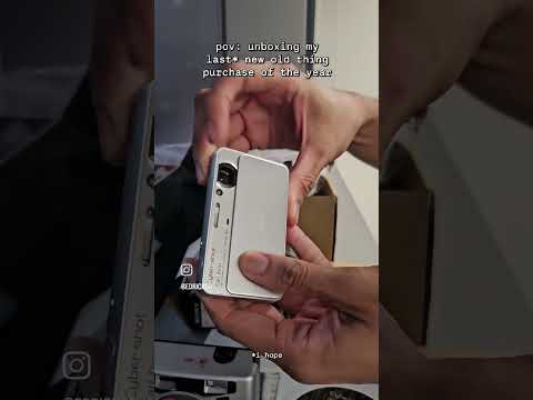 it's the #sony #cybershot t99. #digicam #y2k #unboxing