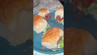 #Vegan #sliders #walnut #oystermushrooms #nocheese #newmindset