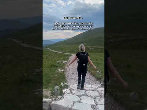 To any of my hustlers, here’s your friendly reminder to connect to nature every now and then #hiking