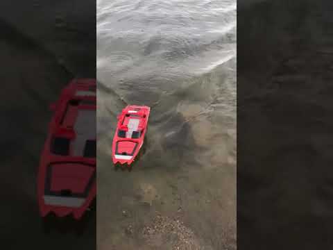 RC Boat Donuts and Driving