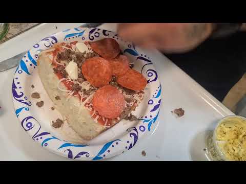 Time Lapse Cooking - French Bread Pizza