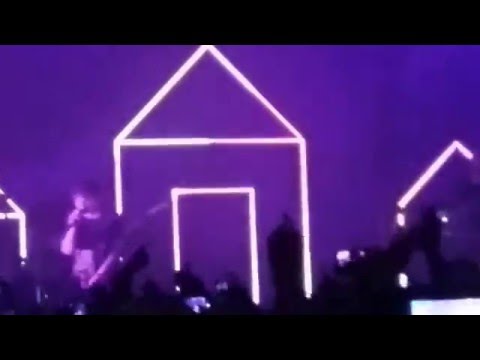 Troye Sivan - Suburbia [Live Music Hall, Cologne, 09.05.2016]