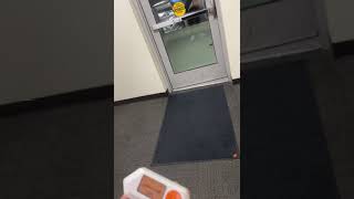 Flipper Zero vs. handicap doors #flipperzero #tamagotchi #hacktheplanet #radio
