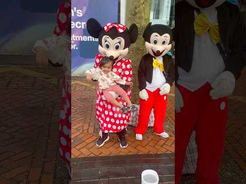 When Kashvi met Mickey Minnie #mickeymouse #cartoon #funny #cutebaby #viralshorts #fatherdaughter