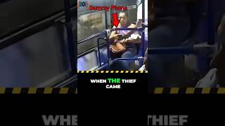Clever Trick to Outsmart a Thief   #SmartMove #LifeHack