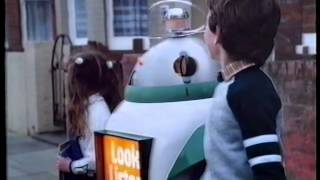 Green Cross Code Droid TV Advert (1982)