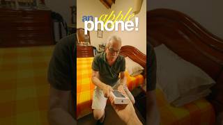 I SURPRISED an Android user with an iPhone 😱