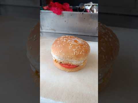Crispy veg burger | new. video coming soon 🥗🍔🍔😋 #food #viralvideo #burger @TastyTreats-02