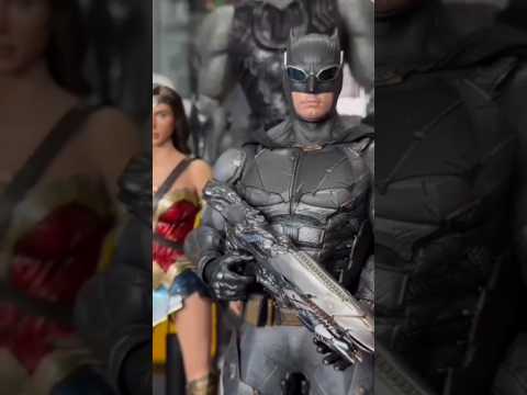 Hot Toy justice league Collection #statuecollector #actionfigures #actionfigurecollector #batman