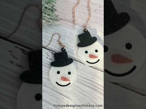 Christmas 🎄 in July #christmasinjuly #jewelry #earrings #necklace #boutiqueshopping