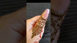 Thumb mehandi design tips😍 #mehanditipsandtricks #mehanditutorials #heenamehandi #thumbmehndidesign